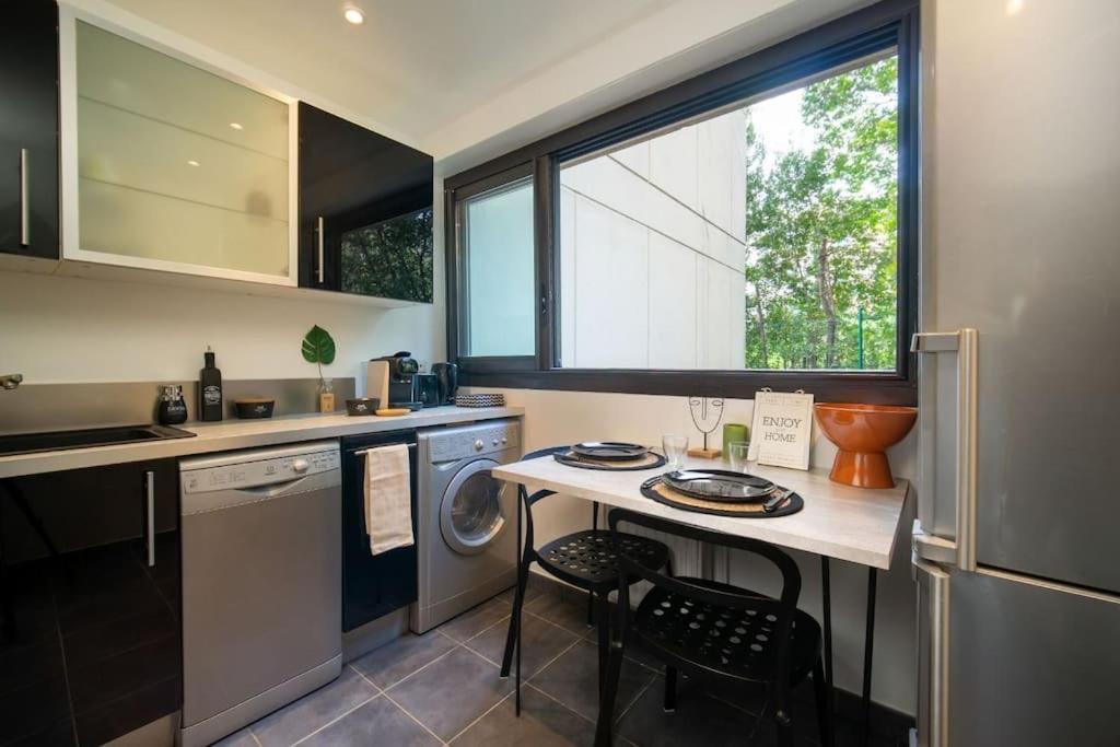 Air-Conditioned Apartment With Private Parking Marseille Eksteriør billede